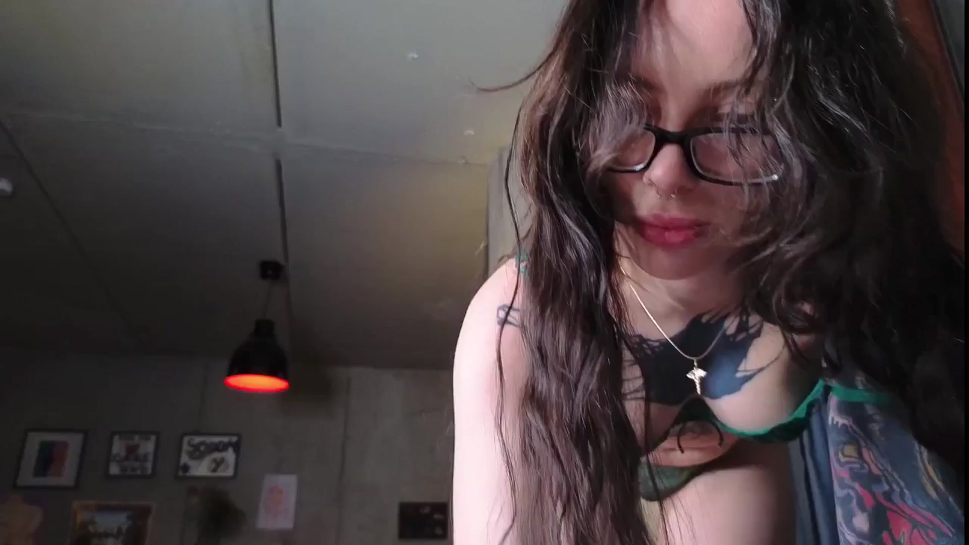 Gallery image thumbnail from KaiOnline's myfreecams stream on, 03/31/2025, 23:13 image 12 of 20