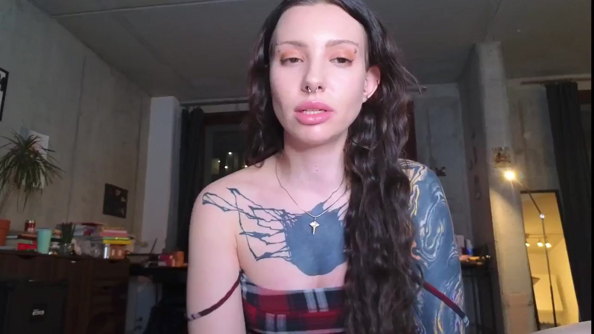 Gallery image thumbnail from KaiOnline's myfreecams stream on, 04/03/2025, 22:59 image 9 of 20