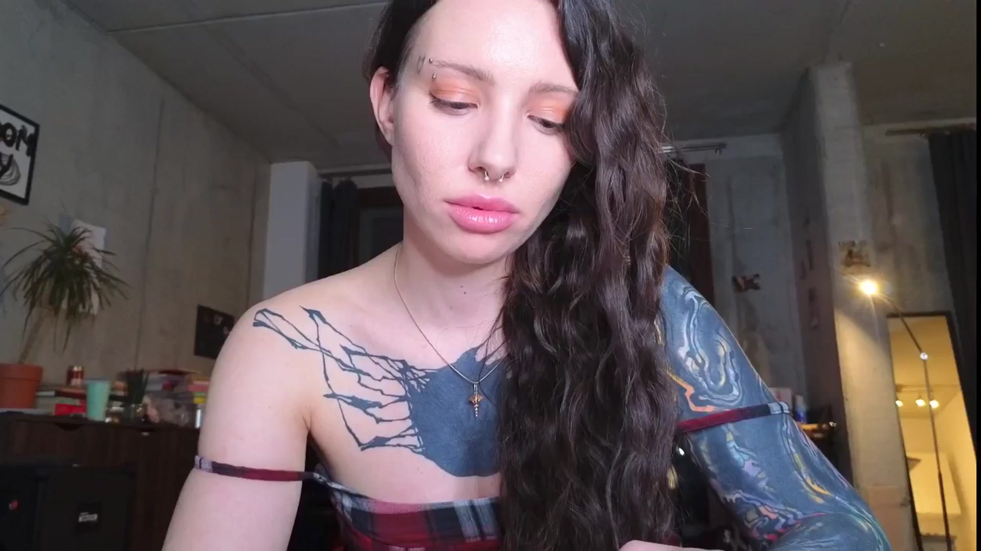 Gallery image thumbnail from KaiOnline's myfreecams stream on, 04/03/2025, 22:59 image 12 of 20
