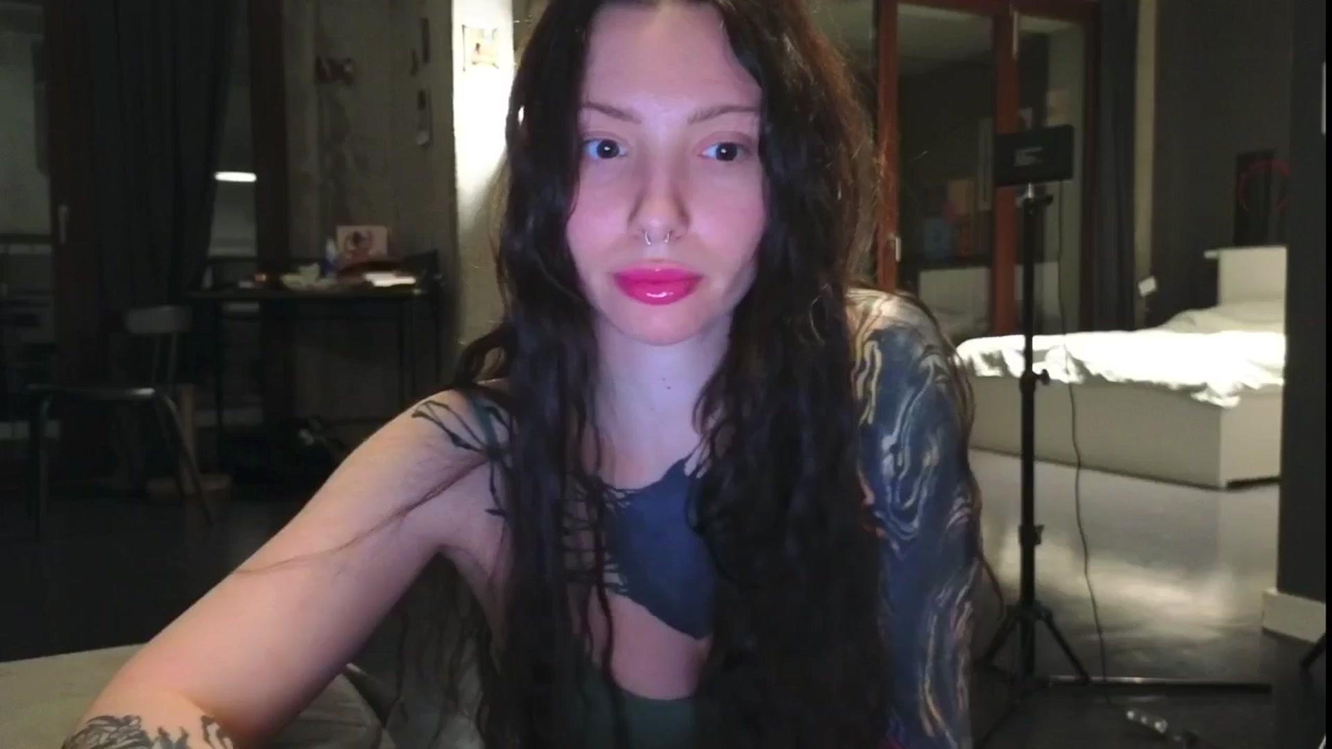Gallery image thumbnail from KaiOnline's myfreecams stream on, 04/06/2025, 22:51 image 12 of 20