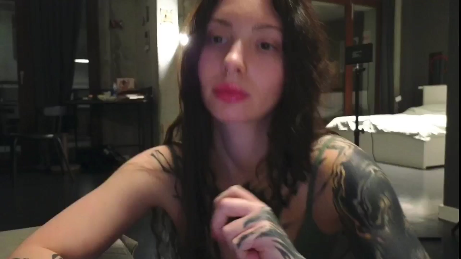 Gallery image thumbnail from KaiOnline's myfreecams stream on, 04/06/2025, 22:51 image 11 of 20