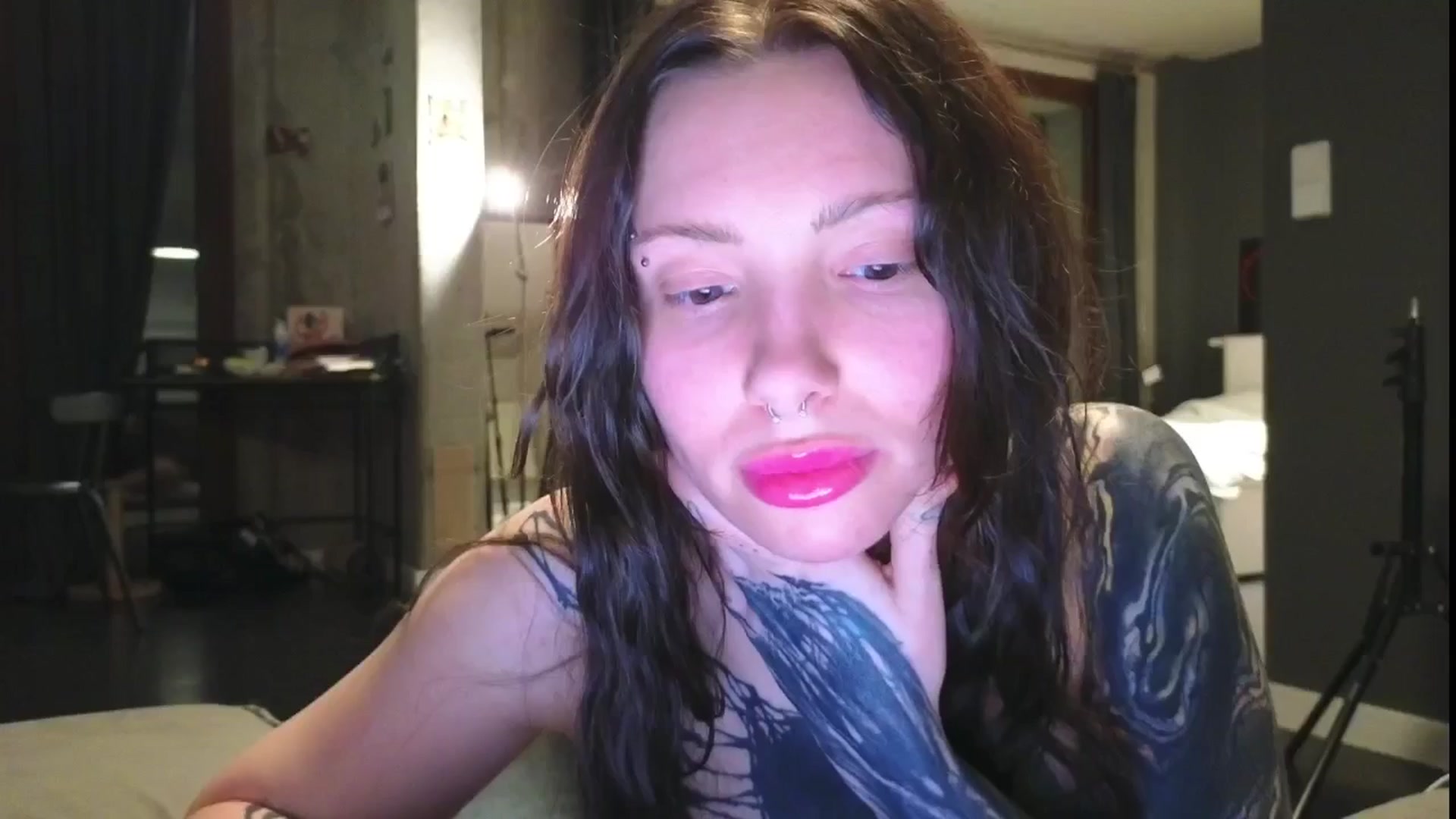Gallery image thumbnail from KaiOnline's myfreecams stream on, 04/06/2025, 22:51 image 17 of 20