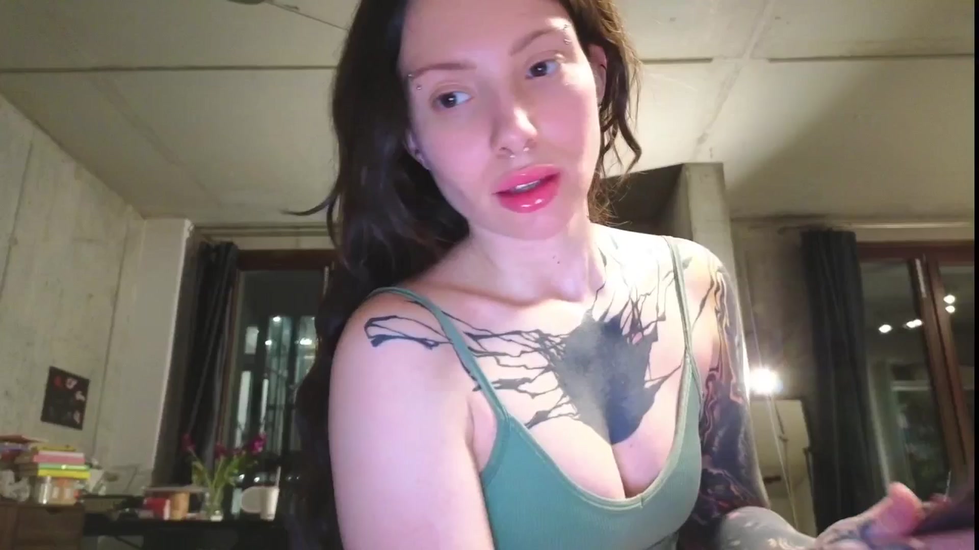 Gallery image thumbnail from KaiOnline's myfreecams stream on, 04/06/2025, 22:51 image 1 of 20
