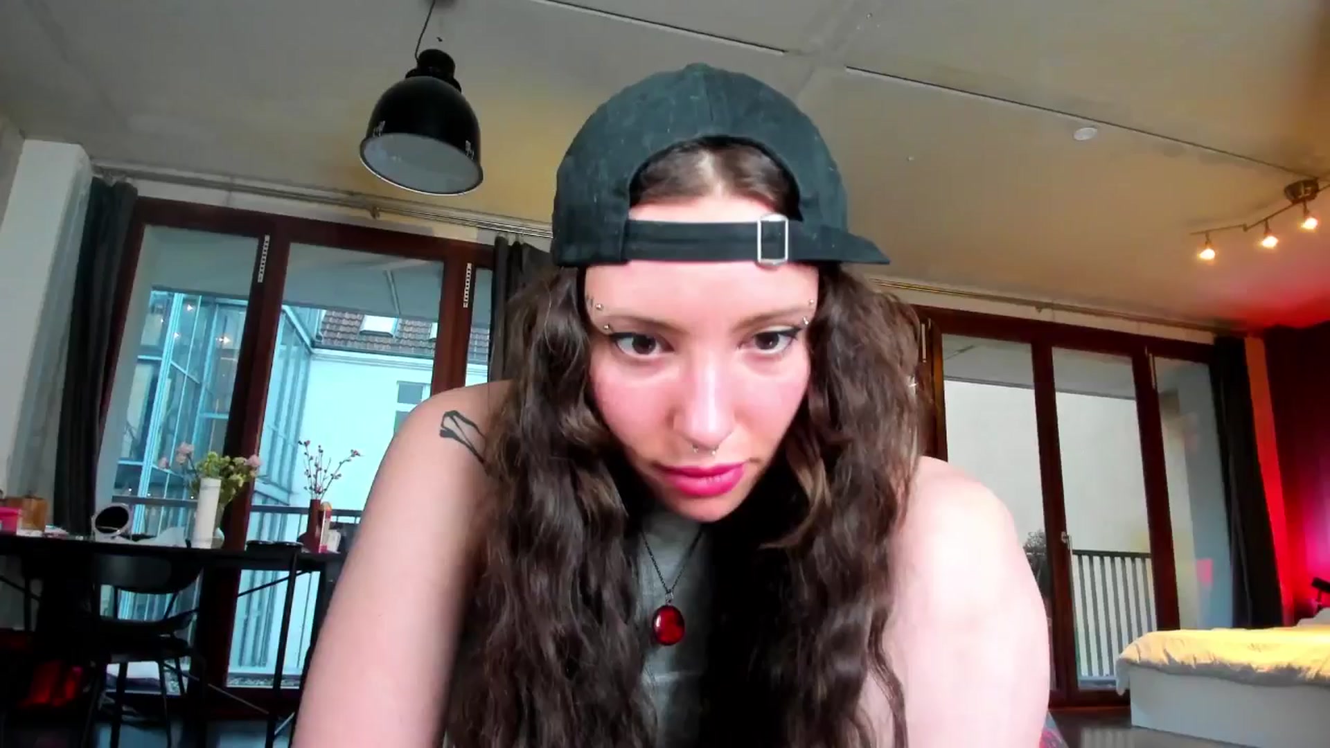 Gallery image thumbnail from KaiOnline's myfreecams stream on, 04/19/2025, 20:10 image 10 of 20