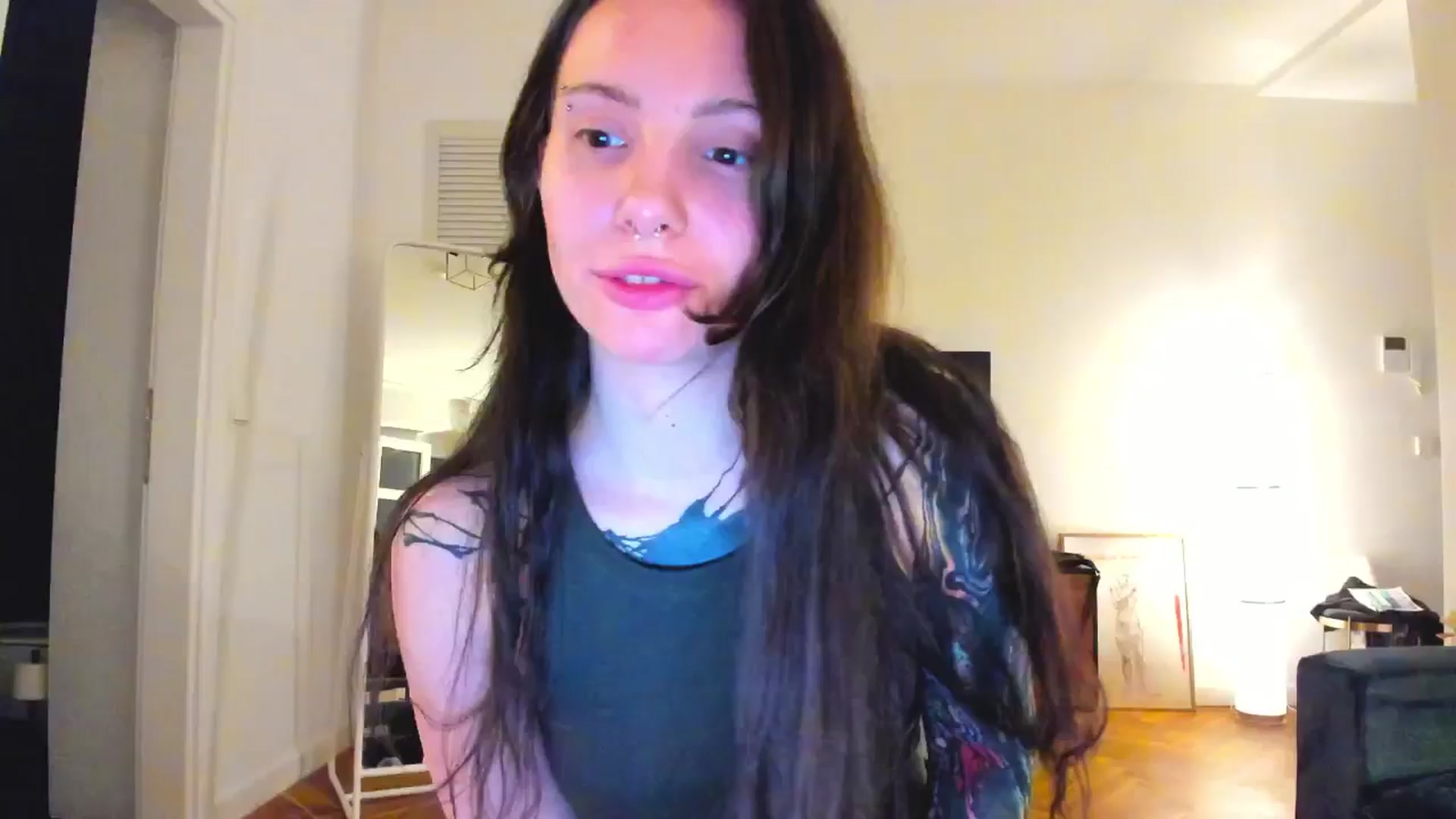 Gallery image thumbnail from KaiOnline's myfreecams stream on, 05/24/2025, 20:42 image 15 of 20