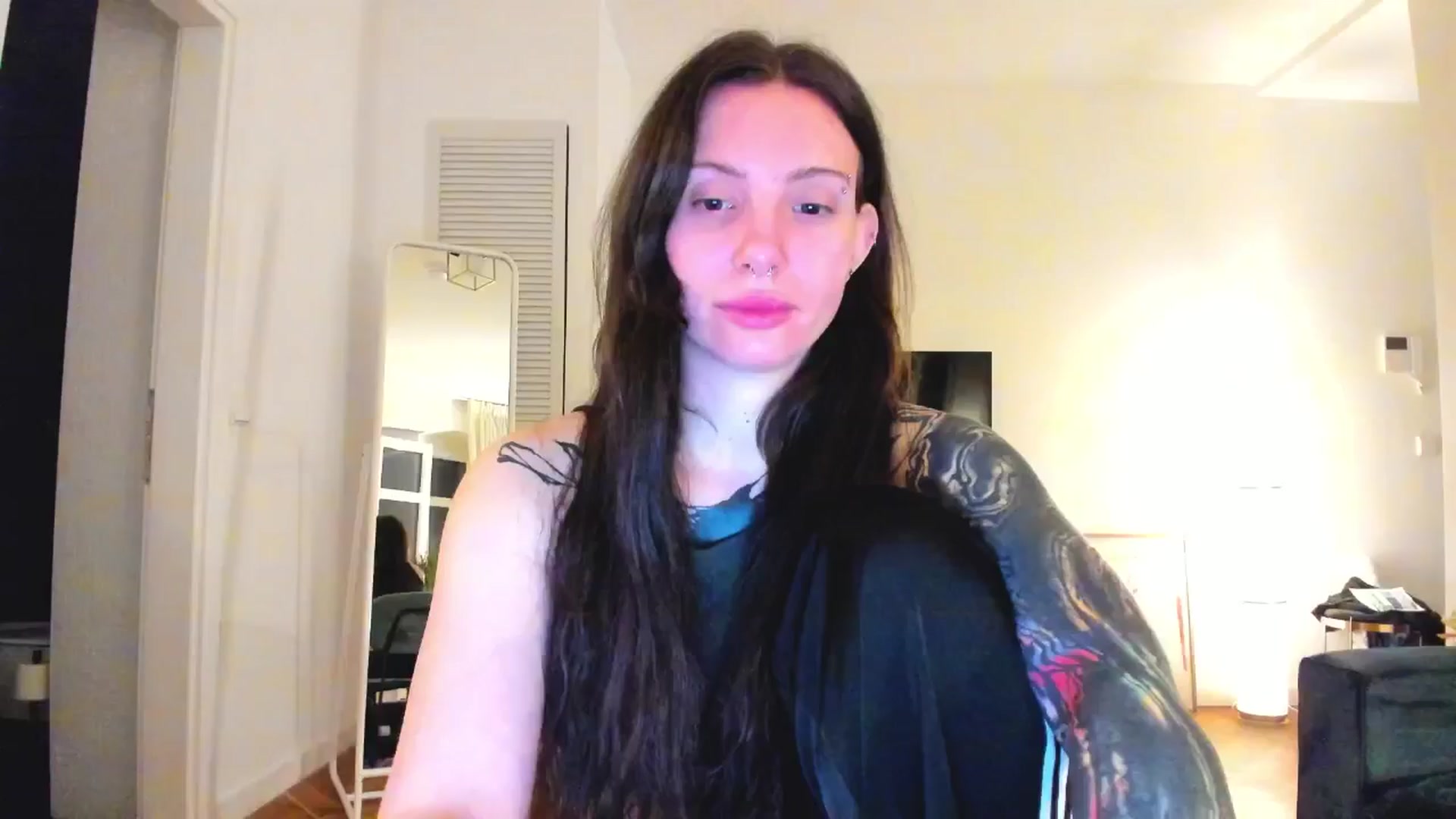 Gallery image thumbnail from KaiOnline's myfreecams stream on, 05/24/2025, 20:42 image 14 of 20
