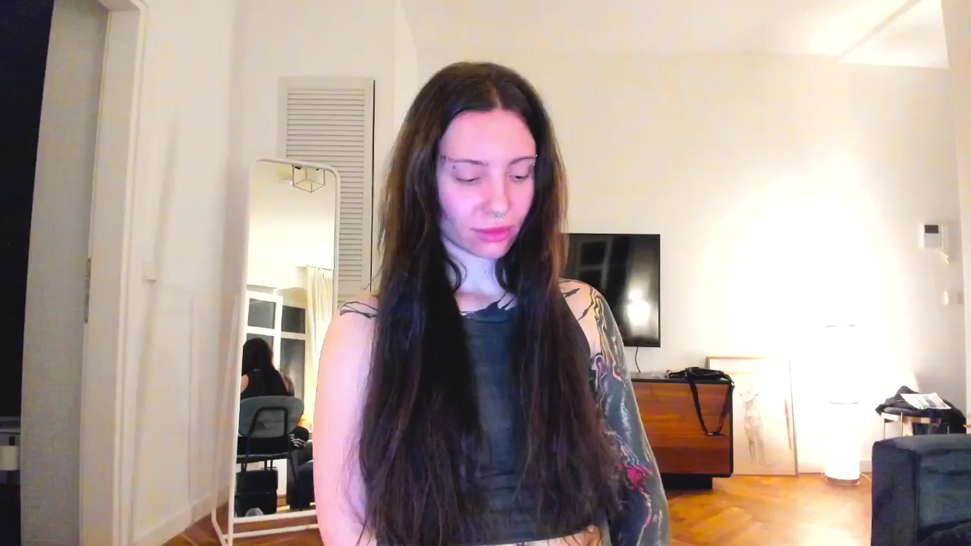 Gallery image thumbnail from KaiOnline's myfreecams stream on, 05/24/2025, 20:42 image 17 of 20