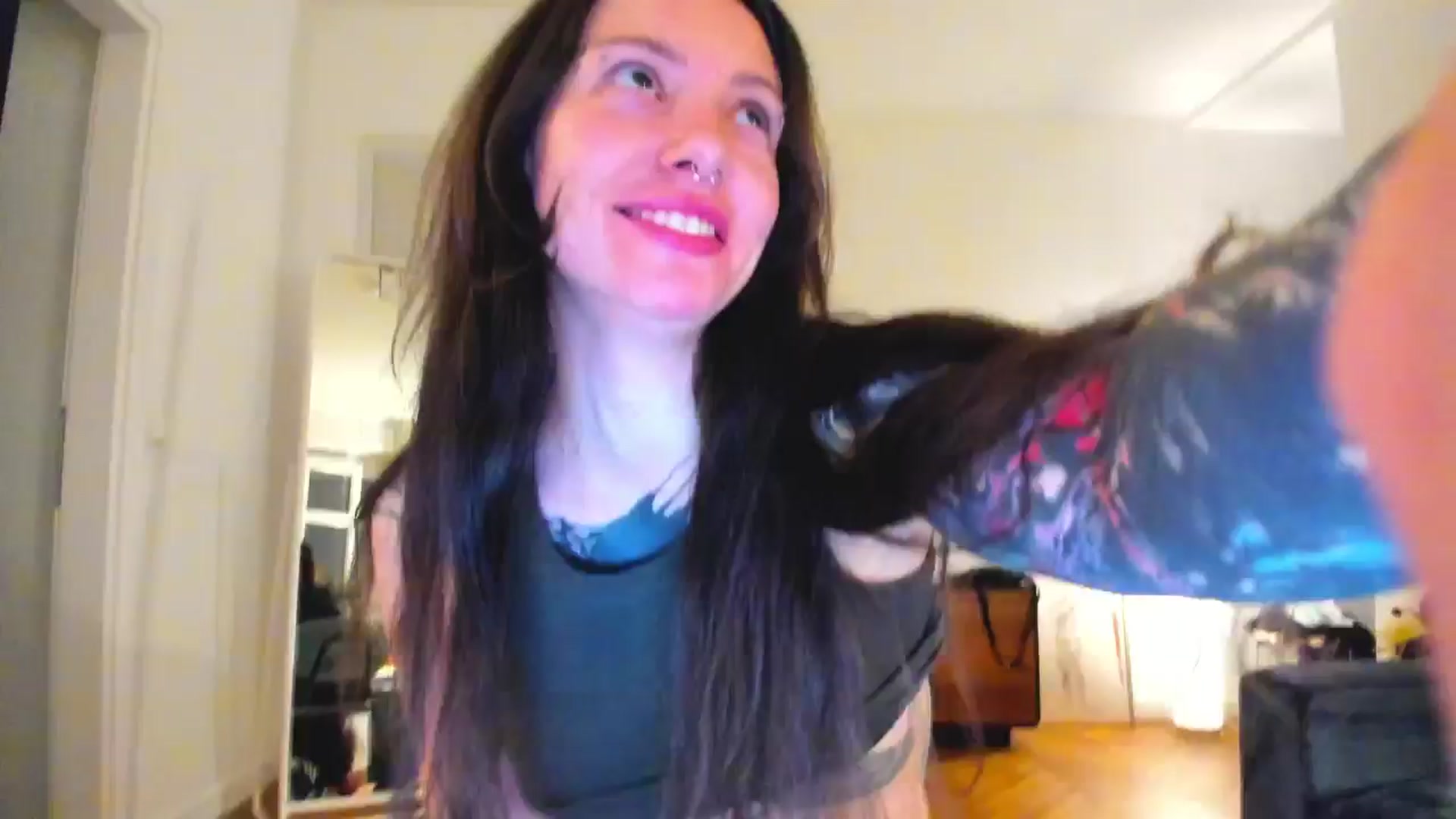 Gallery image thumbnail from KaiOnline's myfreecams stream on, 05/24/2025, 20:42 image 13 of 20