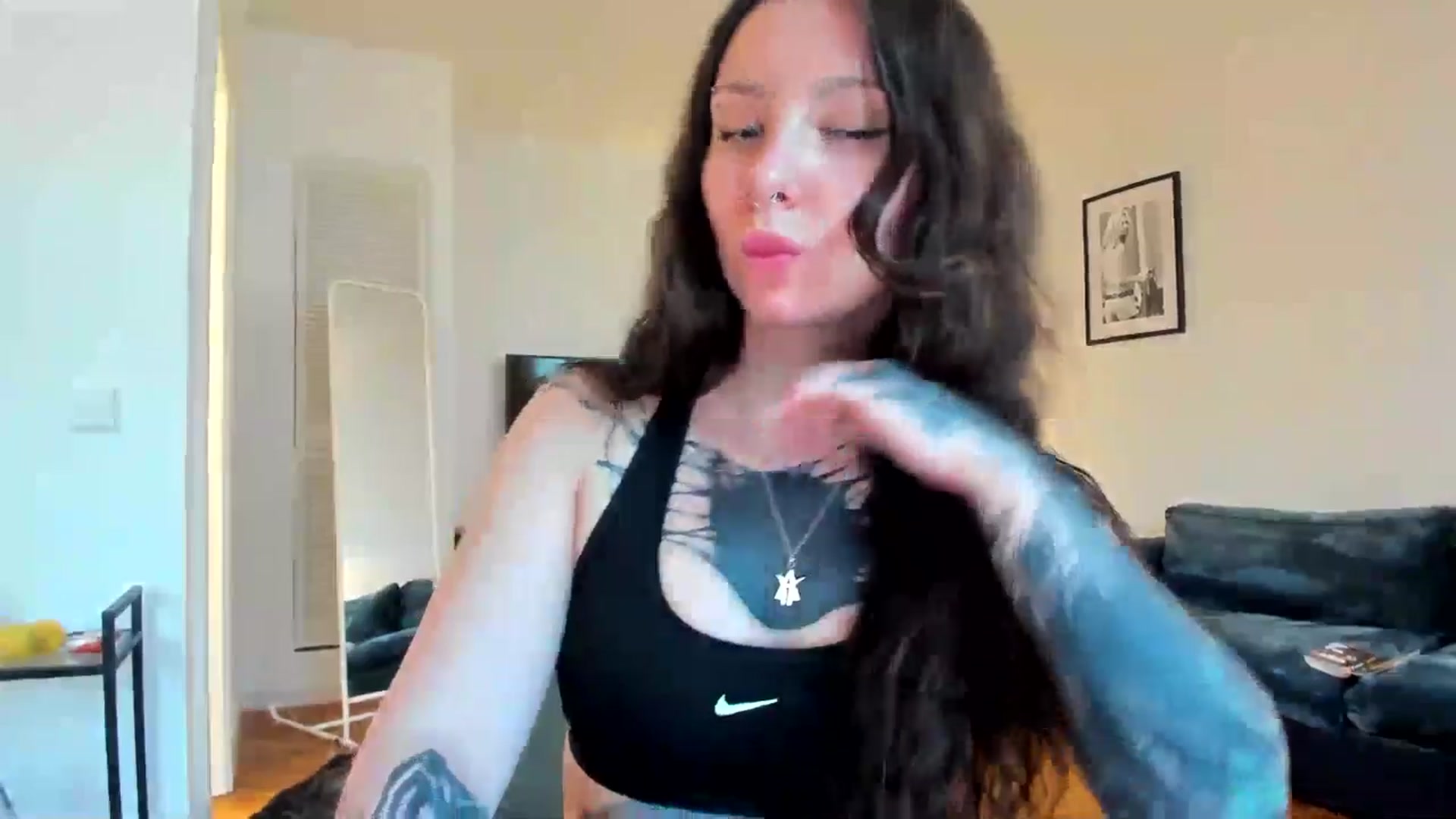 Gallery image thumbnail from KaiOnline's myfreecams stream on, 06/16/2025, 22:24 image 3 of 20
