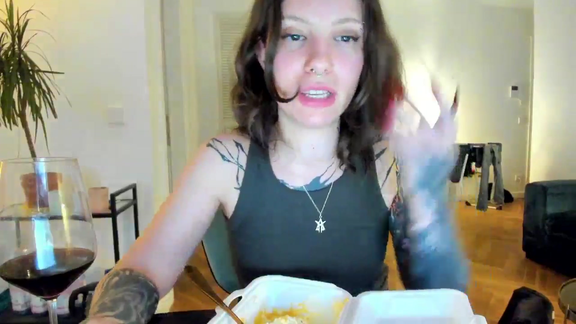 Gallery image thumbnail from KaiOnline's myfreecams stream on, 06/27/2025, 19:53 image 18 of 20