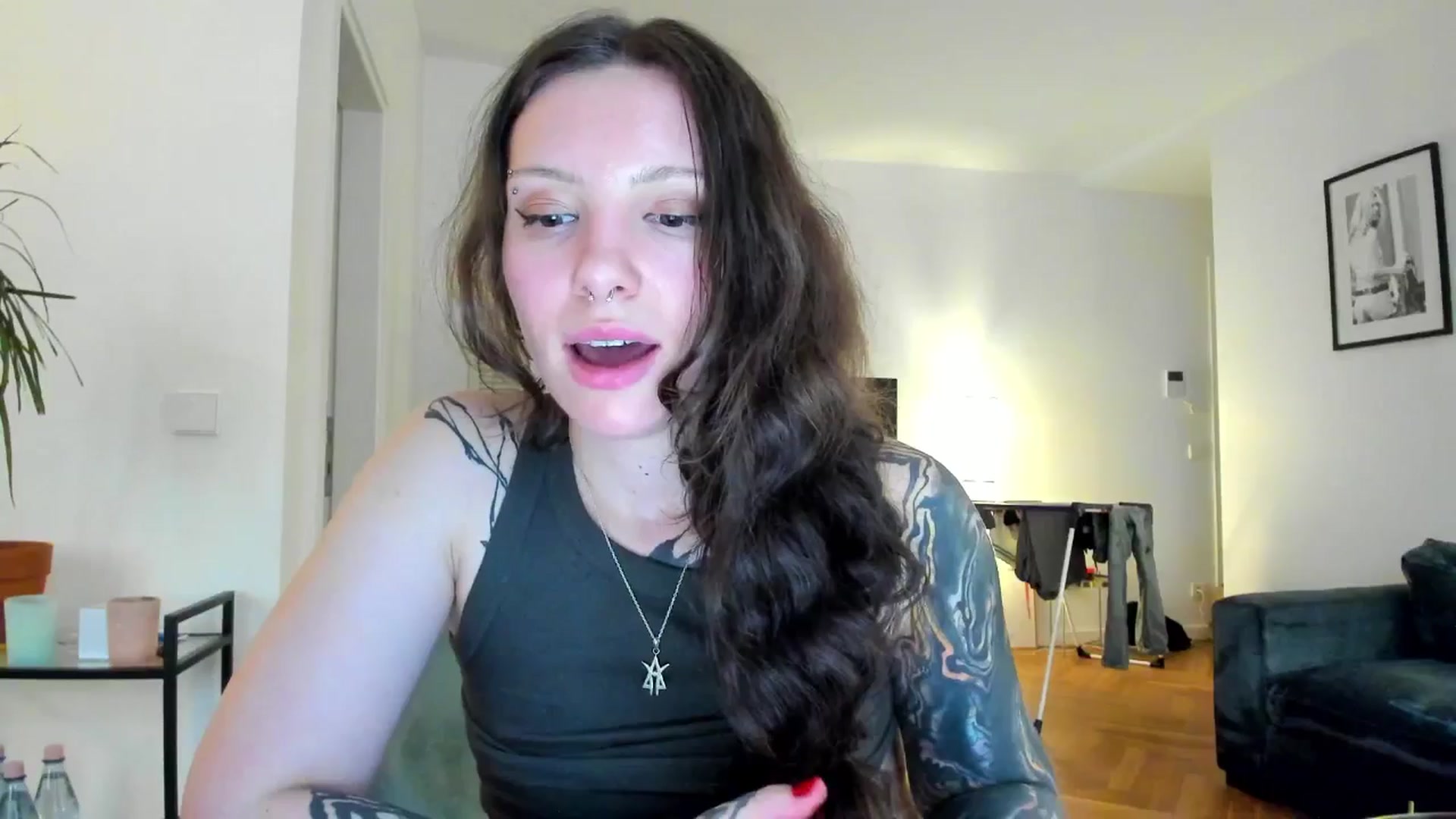 Gallery image thumbnail from KaiOnline's myfreecams stream on, 06/27/2025, 19:53 image 4 of 20