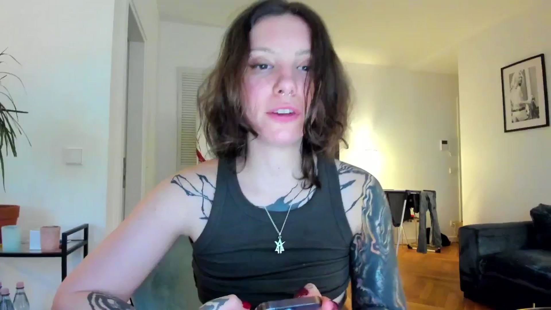 Gallery image thumbnail from KaiOnline's myfreecams stream on, 06/27/2025, 19:53 image 5 of 20