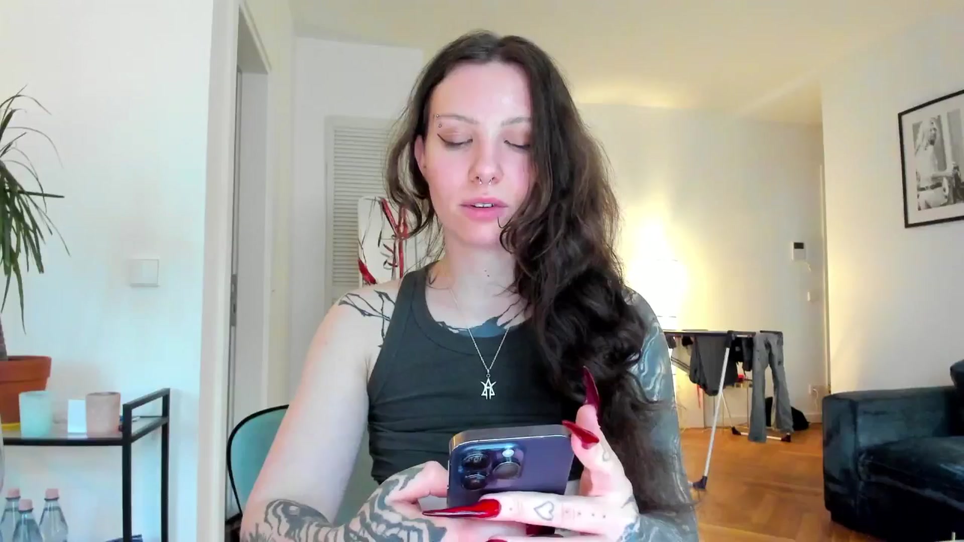 Gallery image thumbnail from KaiOnline's myfreecams stream on, 06/27/2025, 19:53 image 1 of 20