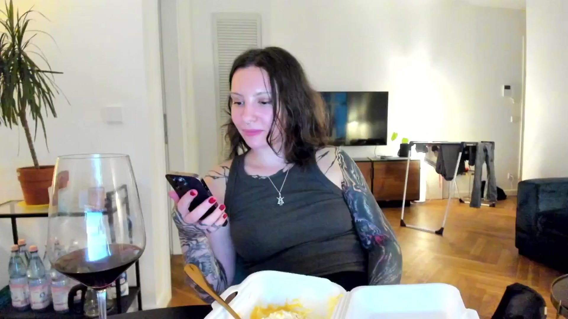Gallery image thumbnail from KaiOnline's myfreecams stream on, 06/27/2025, 19:53 image 20 of 20