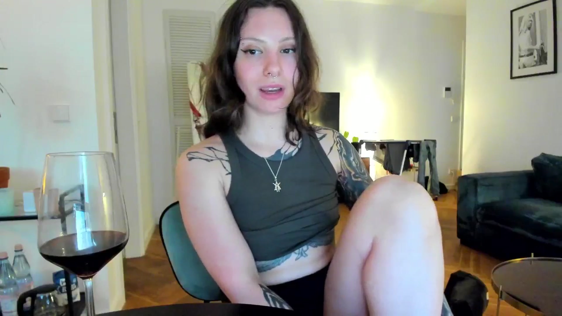 Gallery image thumbnail from KaiOnline's myfreecams stream on, 06/27/2025, 19:53 image 11 of 20