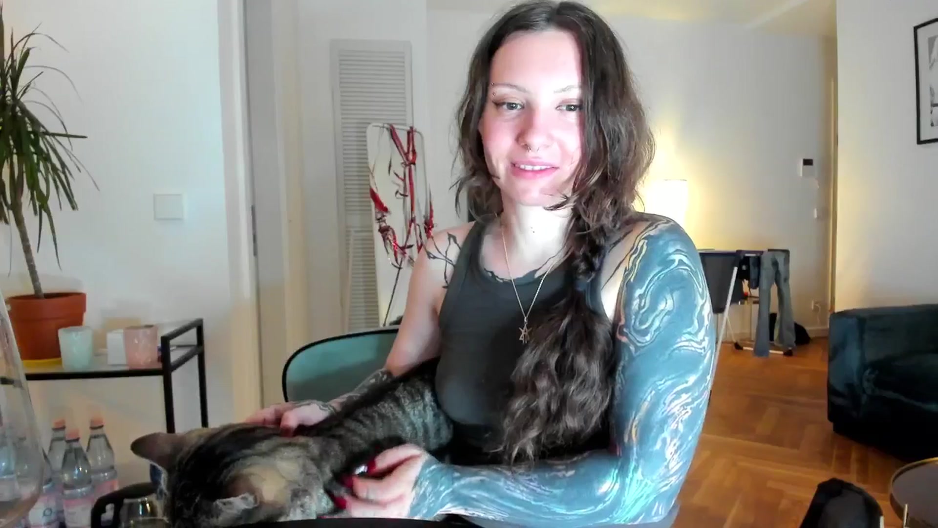 Gallery image thumbnail from KaiOnline's myfreecams stream on, 06/27/2025, 21:36 image 14 of 20