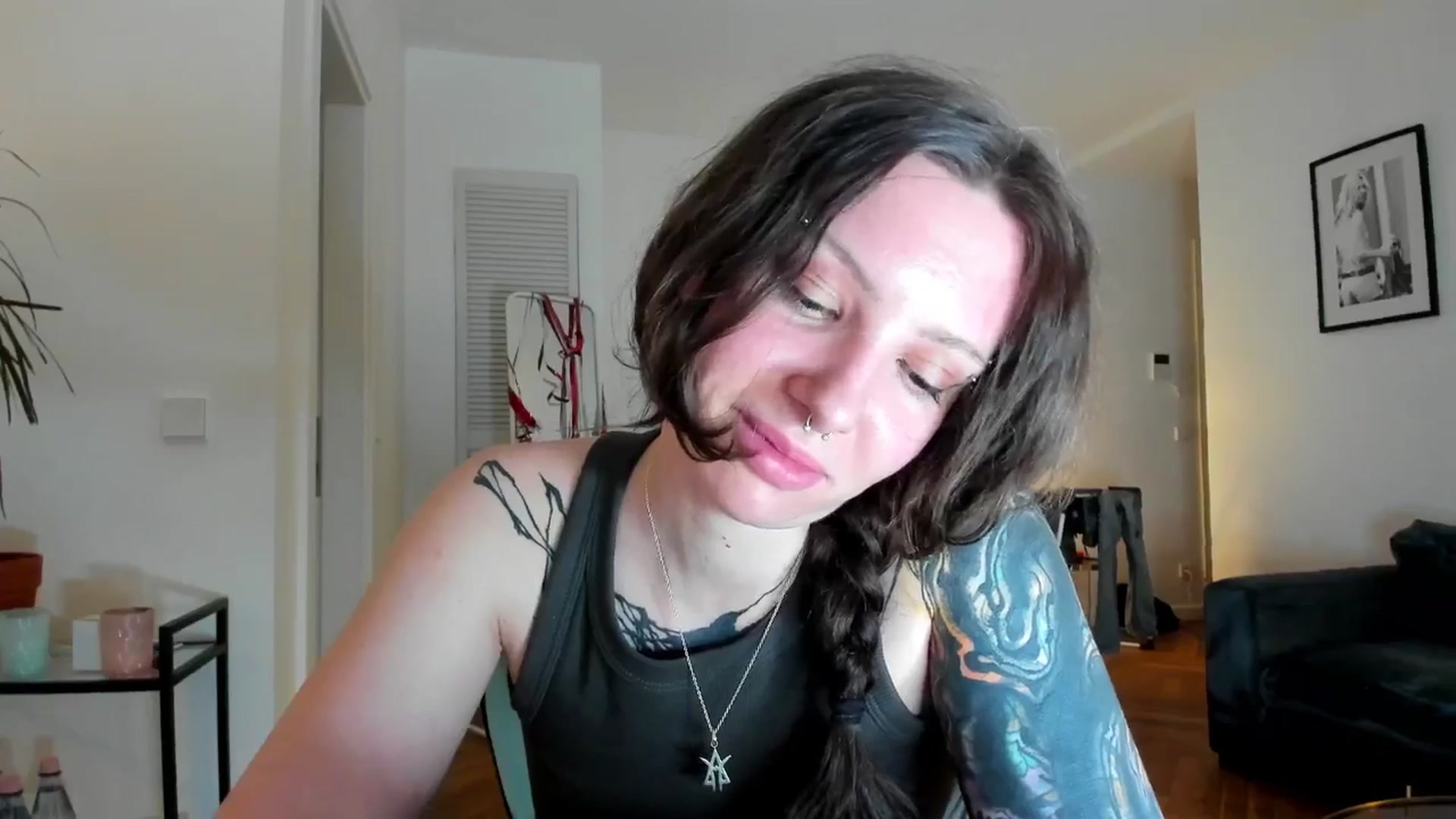 Gallery image thumbnail from KaiOnline's myfreecams stream on, 06/27/2025, 21:36 image 5 of 20