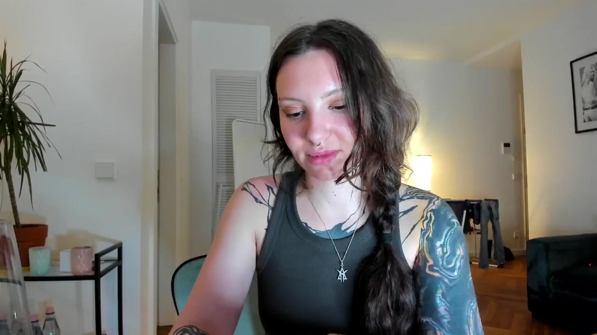 Gallery image thumbnail from KaiOnline's myfreecams stream on, 06/27/2025, 21:36 image 17 of 20