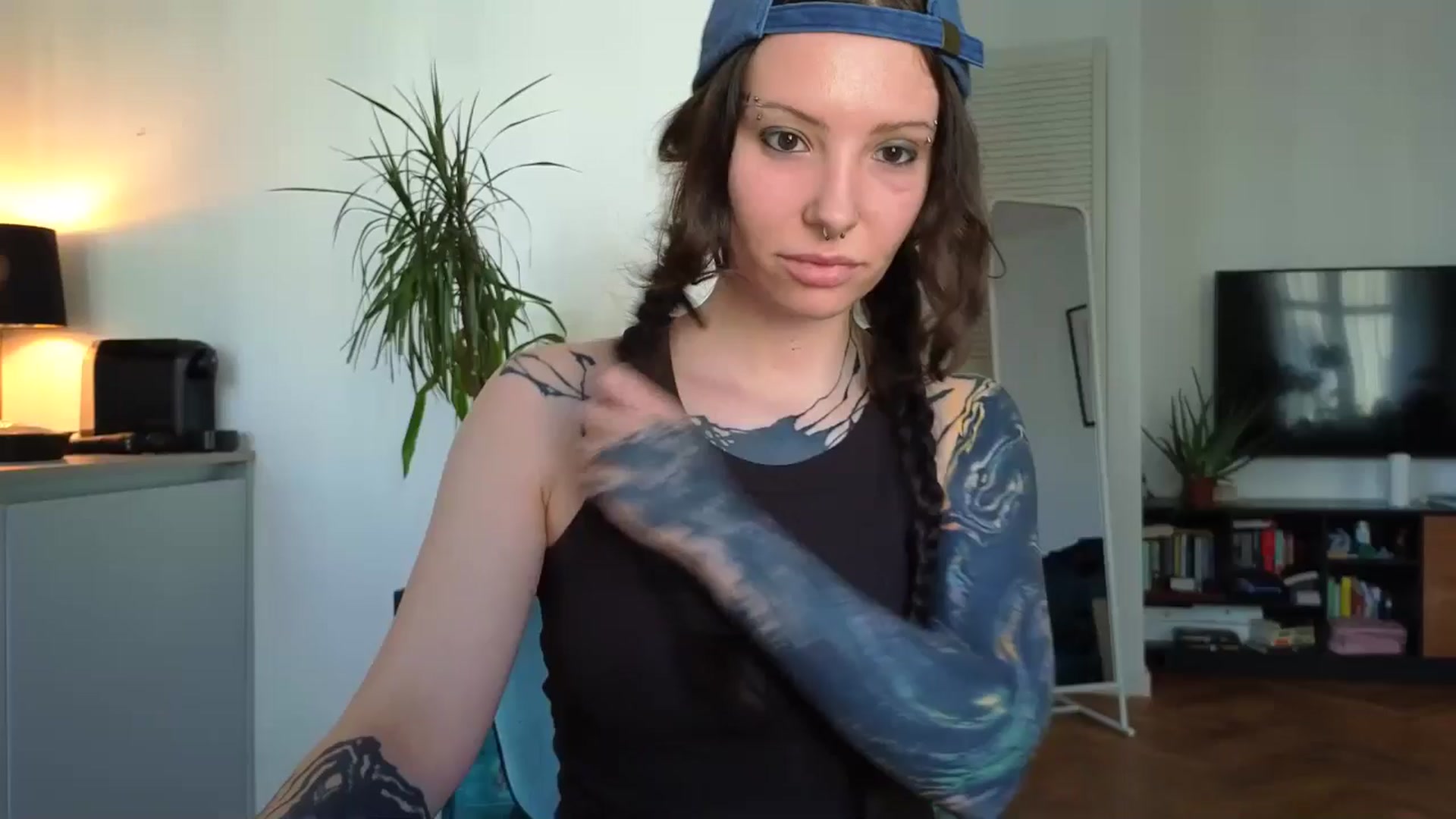Gallery image thumbnail from KaiOnline's myfreecams stream on, 08/10/2025, 18:09 image 1 of 20