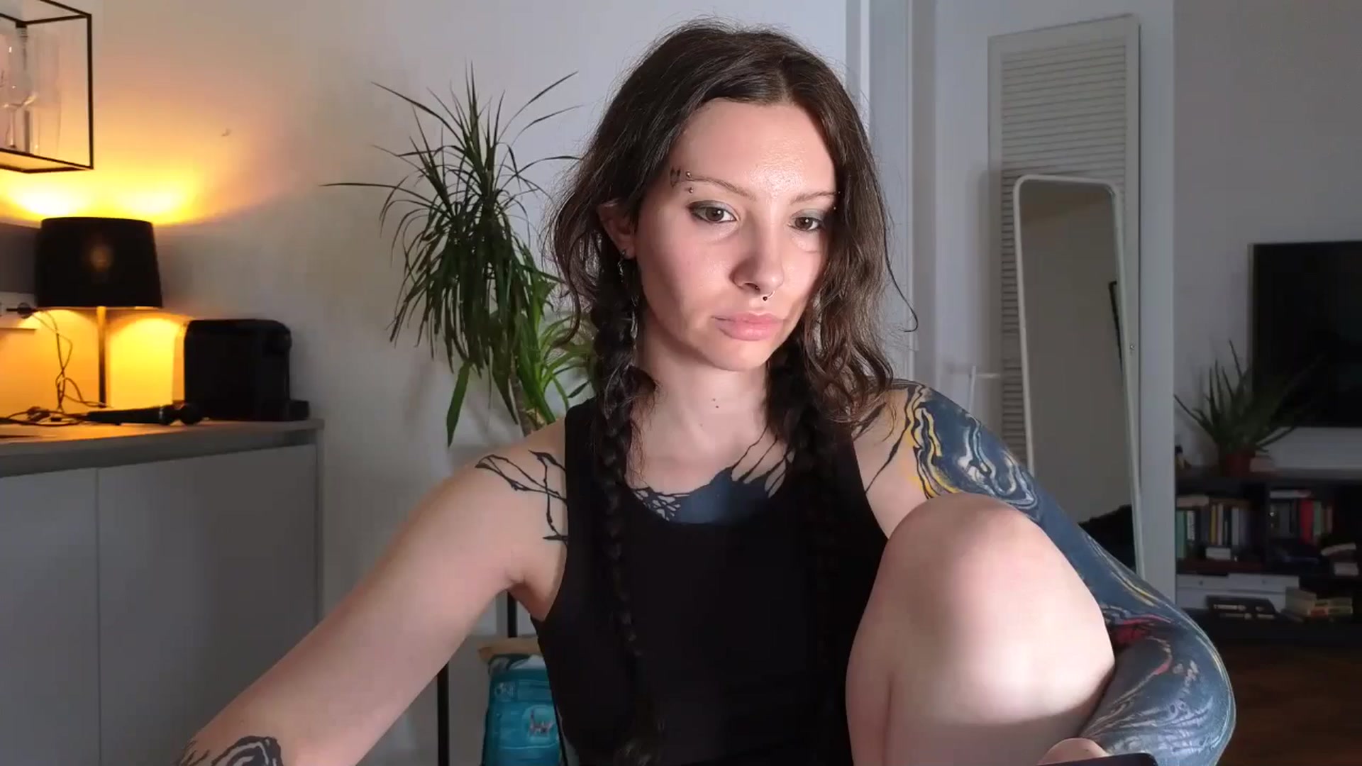 Gallery image thumbnail from KaiOnline's myfreecams stream on, 08/10/2025, 19:54 image 1 of 20