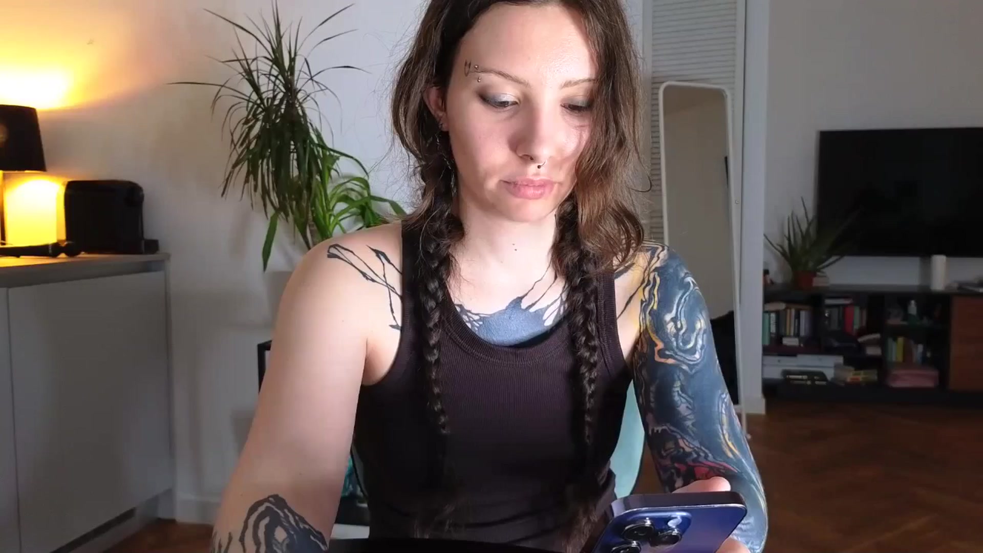 Gallery image thumbnail from KaiOnline's myfreecams stream on, 08/10/2025, 19:54 image 5 of 20