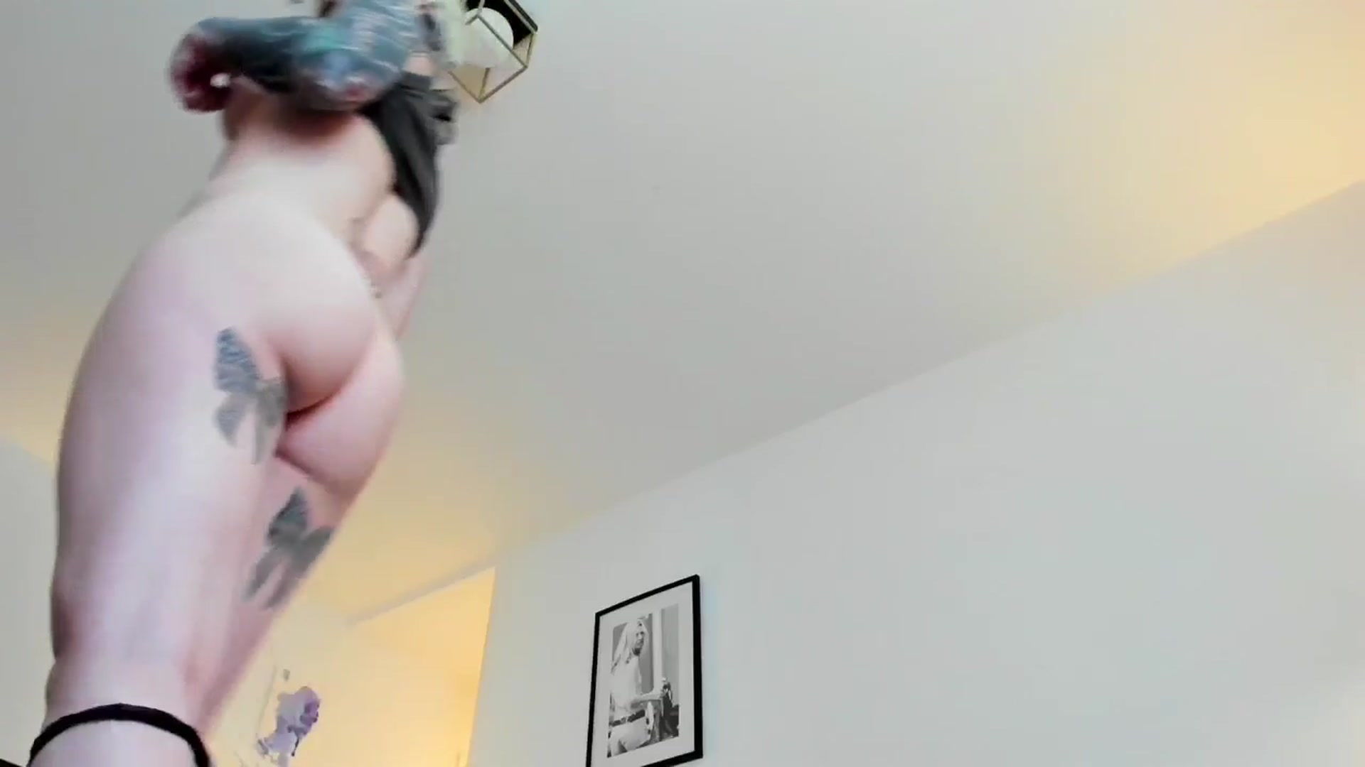 Gallery image thumbnail from KaiOnline's myfreecams stream on, 09/28/2025, 21:44 image 12 of 20