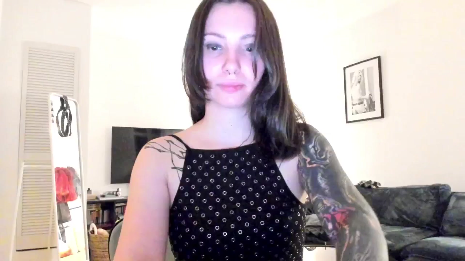 Gallery image thumbnail from KaiOnline's myfreecams stream on, 10/03/2025, 21:08 image 1 of 20
