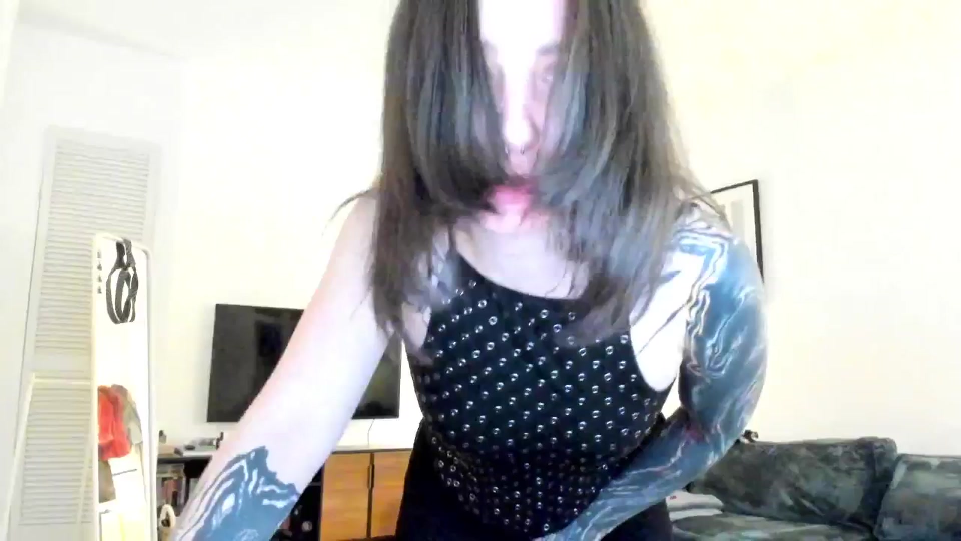 Gallery image thumbnail from KaiOnline's myfreecams stream on, 10/03/2025, 21:08 image 2 of 20