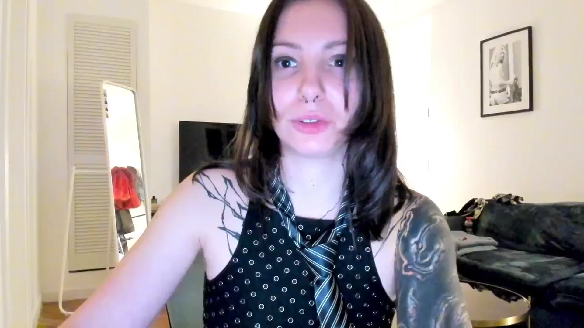 Gallery image thumbnail from KaiOnline's myfreecams stream on, 10/03/2025, 21:08 image 5 of 20