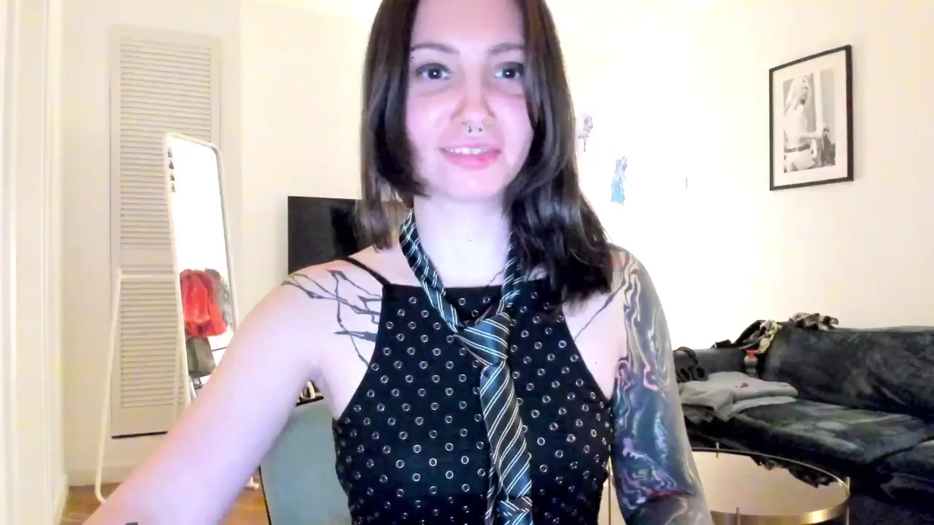 Gallery image thumbnail from KaiOnline's myfreecams stream on, 10/03/2025, 21:08 image 4 of 20
