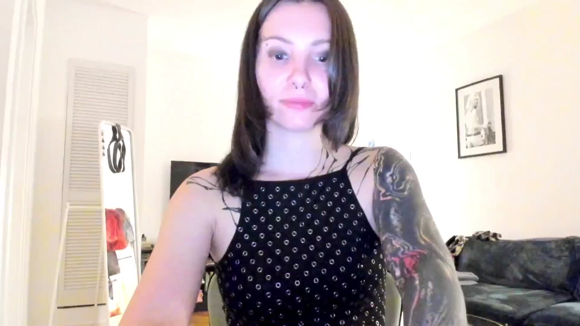 Gallery image thumbnail from KaiOnline's myfreecams stream on, 10/03/2025, 21:08 image 3 of 20