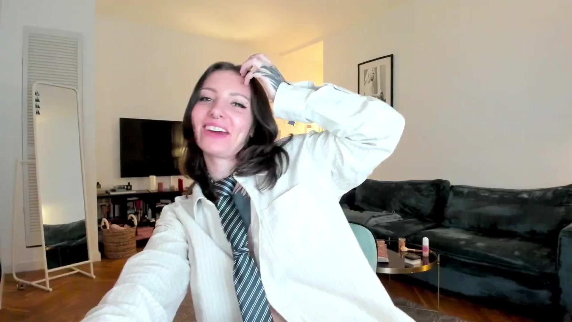 Gallery image thumbnail from KaiOnline's myfreecams stream on, 10/04/2025, 22:20 image 11 of 20