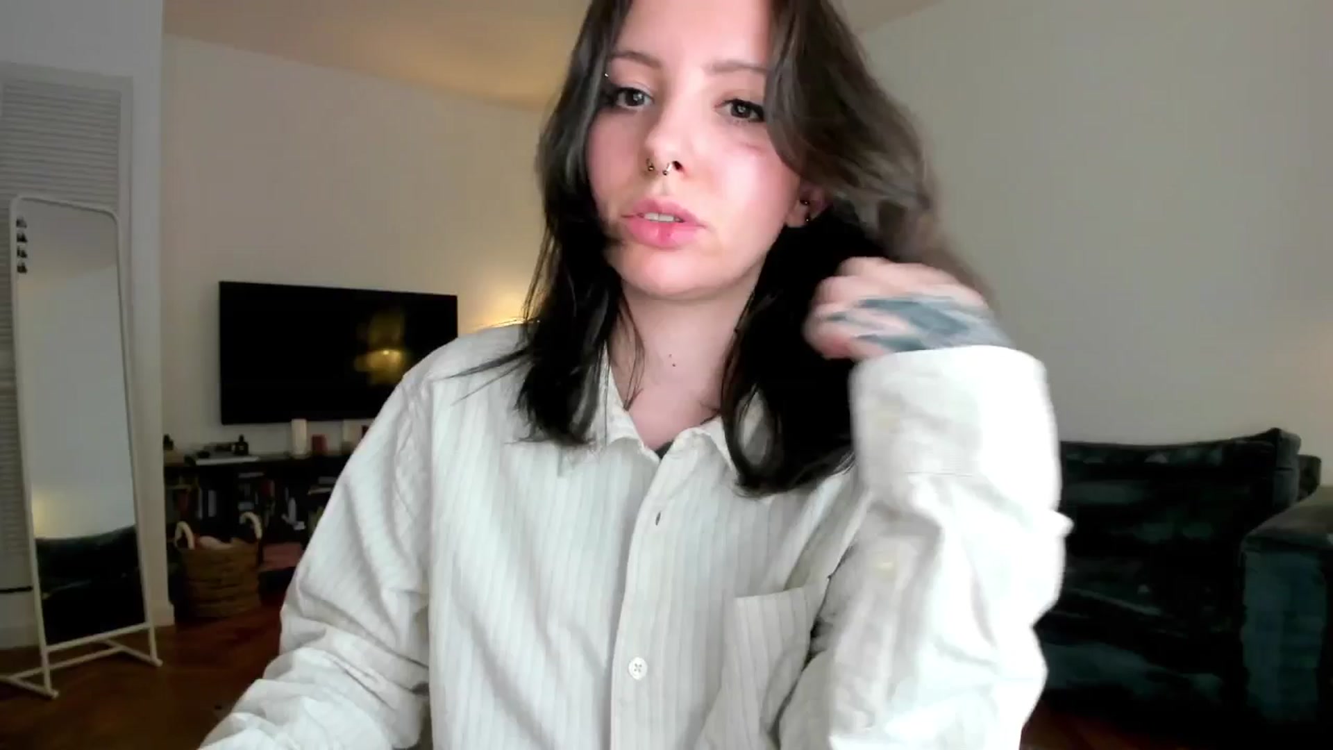 Gallery image thumbnail from KaiOnline's myfreecams stream on, 10/04/2025, 22:20 image 4 of 20