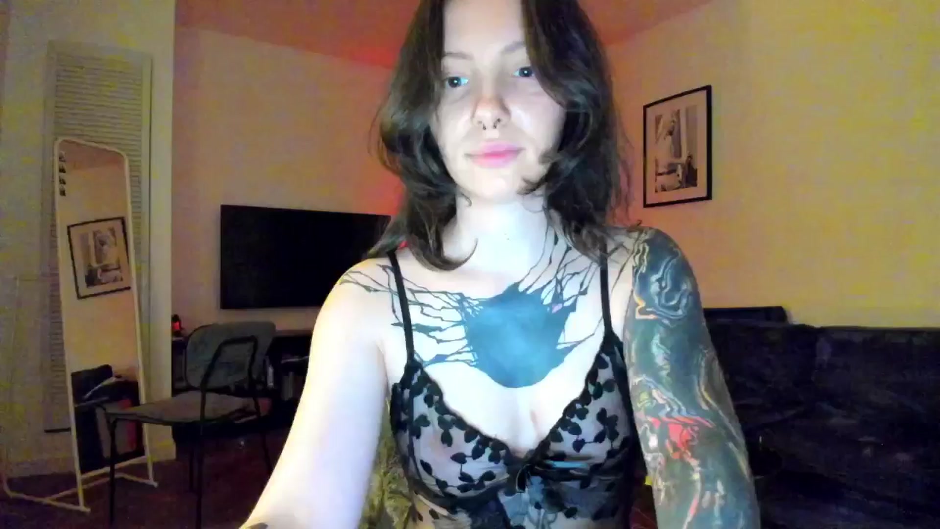 Gallery image thumbnail from KaiOnline's myfreecams stream on, 10/10/2025, 19:56 image 17 of 20