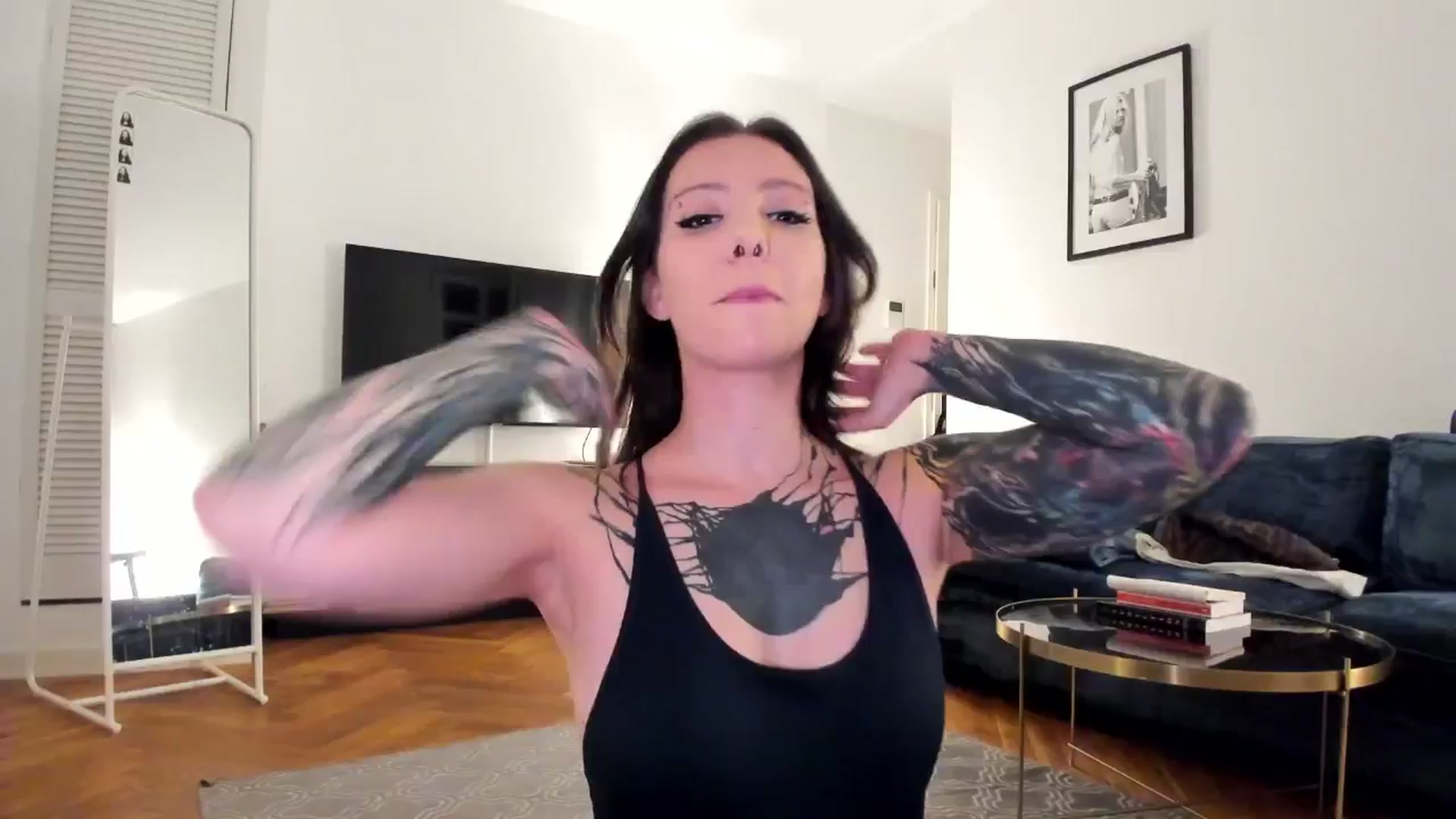 Gallery image thumbnail from KaiOnline's myfreecams stream on, 10/12/2025, 18:38 image 6 of 20