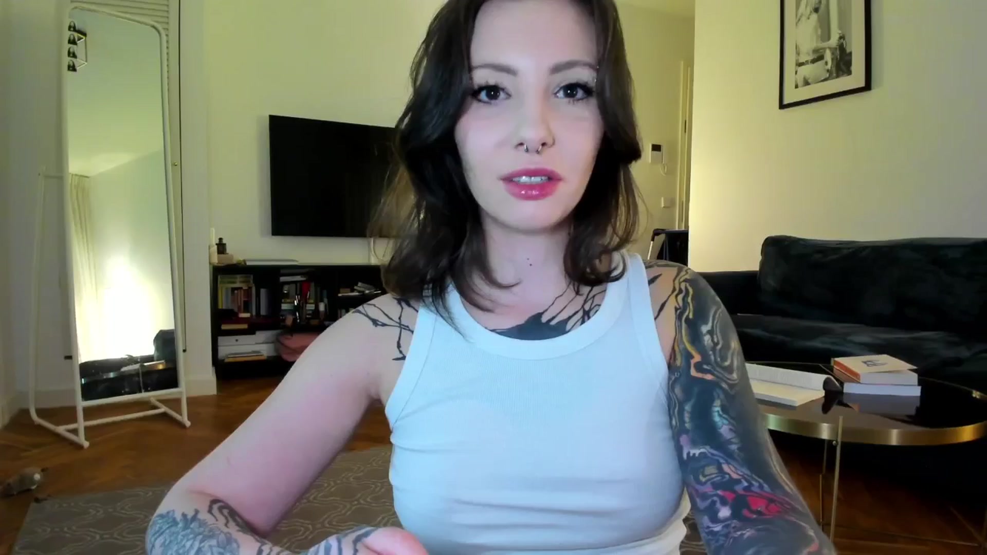 Gallery image thumbnail from KaiOnline's myfreecams stream on, 10/14/2025, 20:37 image 10 of 20