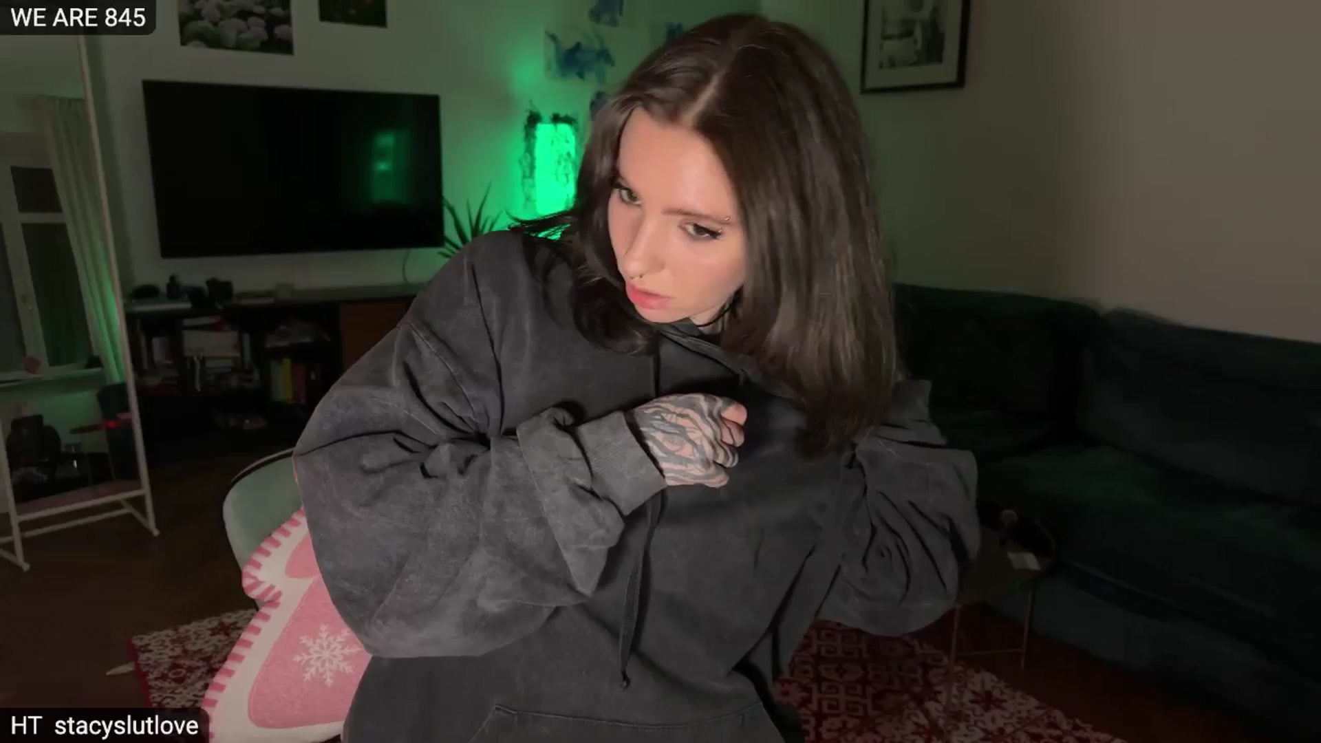 Gallery image thumbnail from KaiOnline's myfreecams stream on, 11/27/2025, 23:23 image 10 of 20