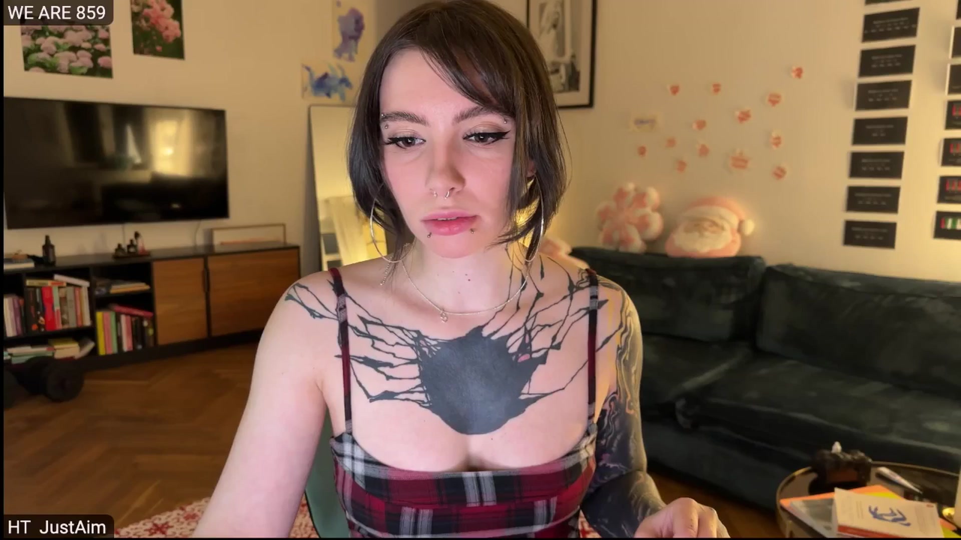 Gallery image thumbnail from KaiOnline's myfreecams stream on, 12/27/2025, 23:40 image 4 of 20
