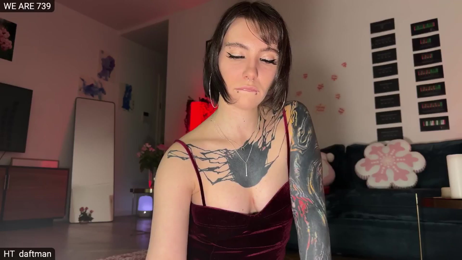 Gallery image thumbnail from KaiOnline's myfreecams stream on, 12/31/2025, 24:42 image 6 of 20