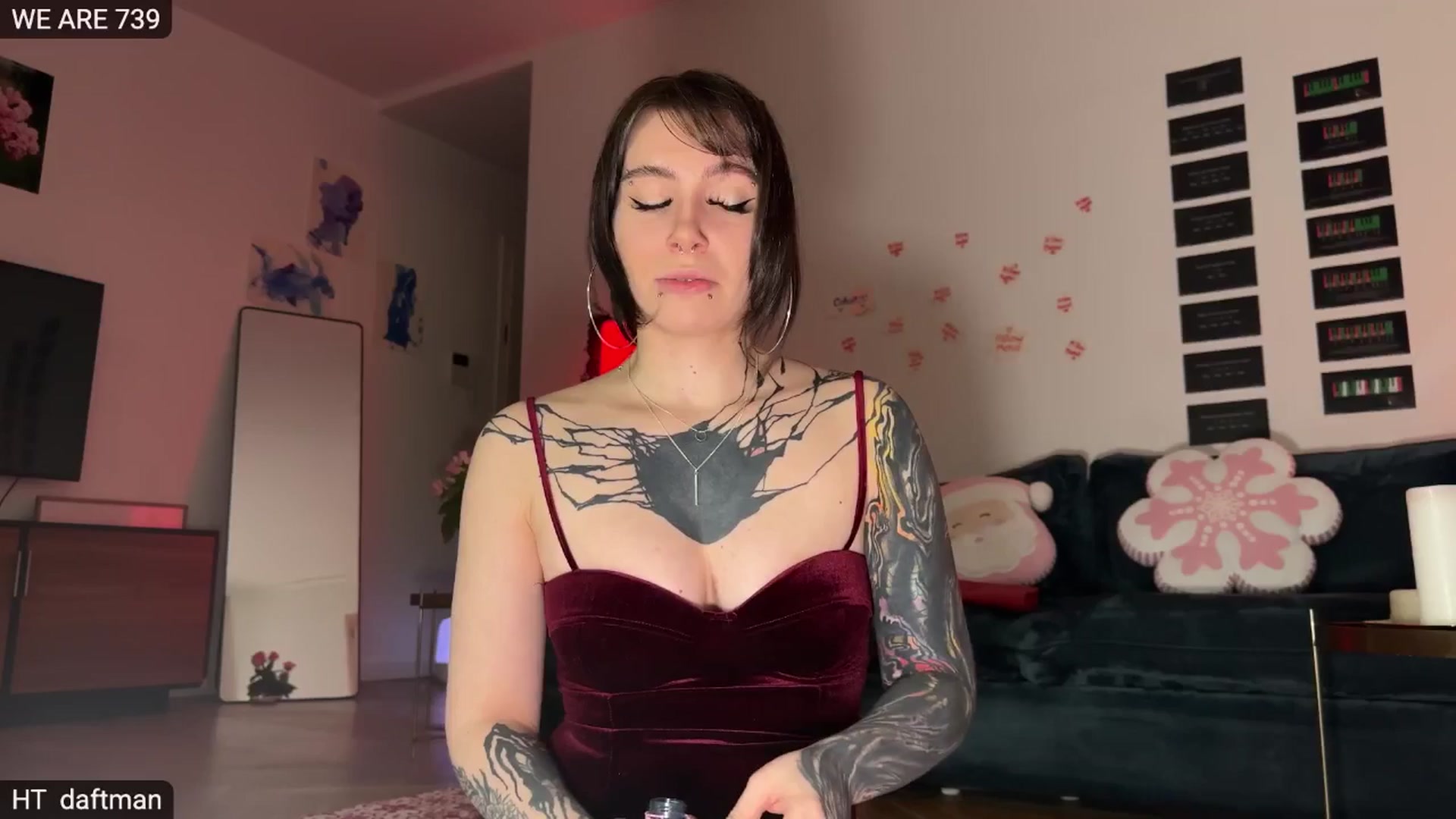Gallery image thumbnail from KaiOnline's myfreecams stream on, 12/31/2025, 24:42 image 7 of 20