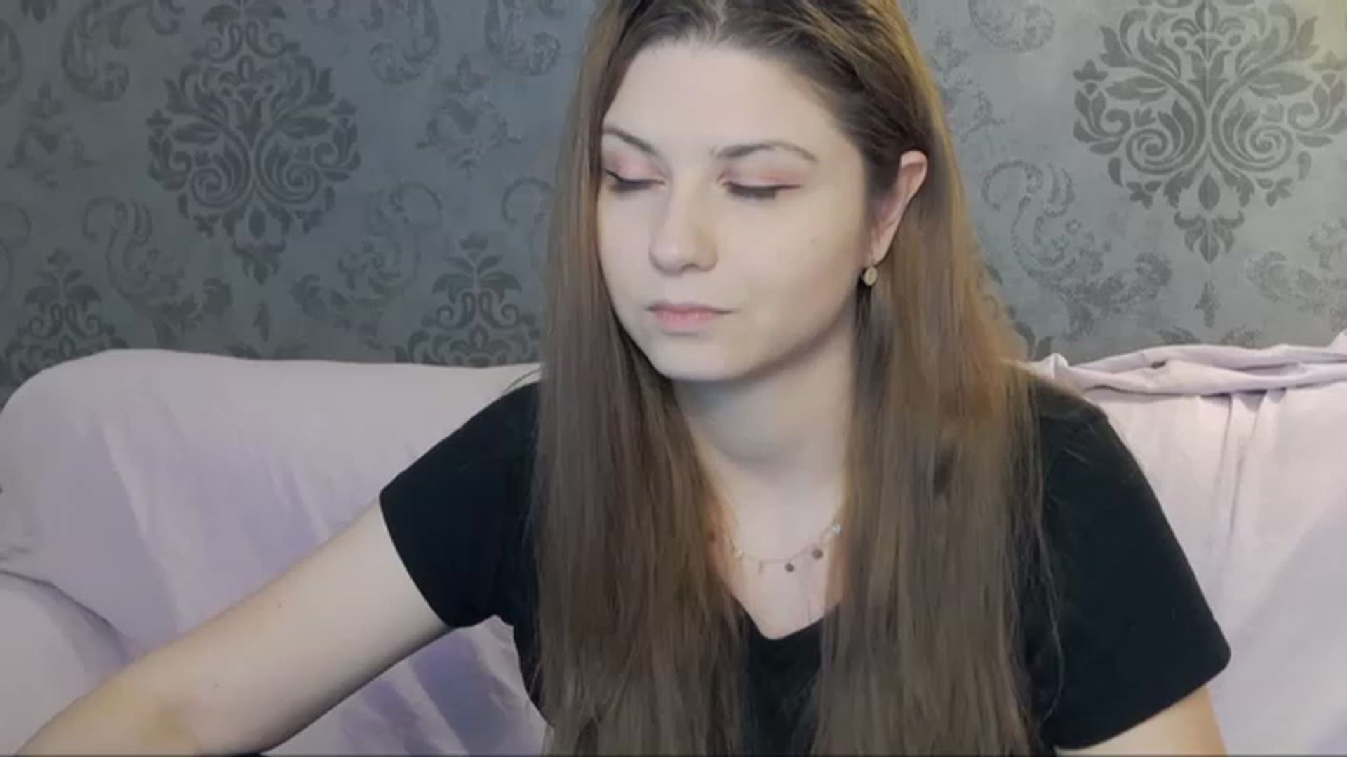 Gallery image thumbnail from Kaida_Ice's myfreecams stream on, 11/27/2022, 12:23 image 17 of 20