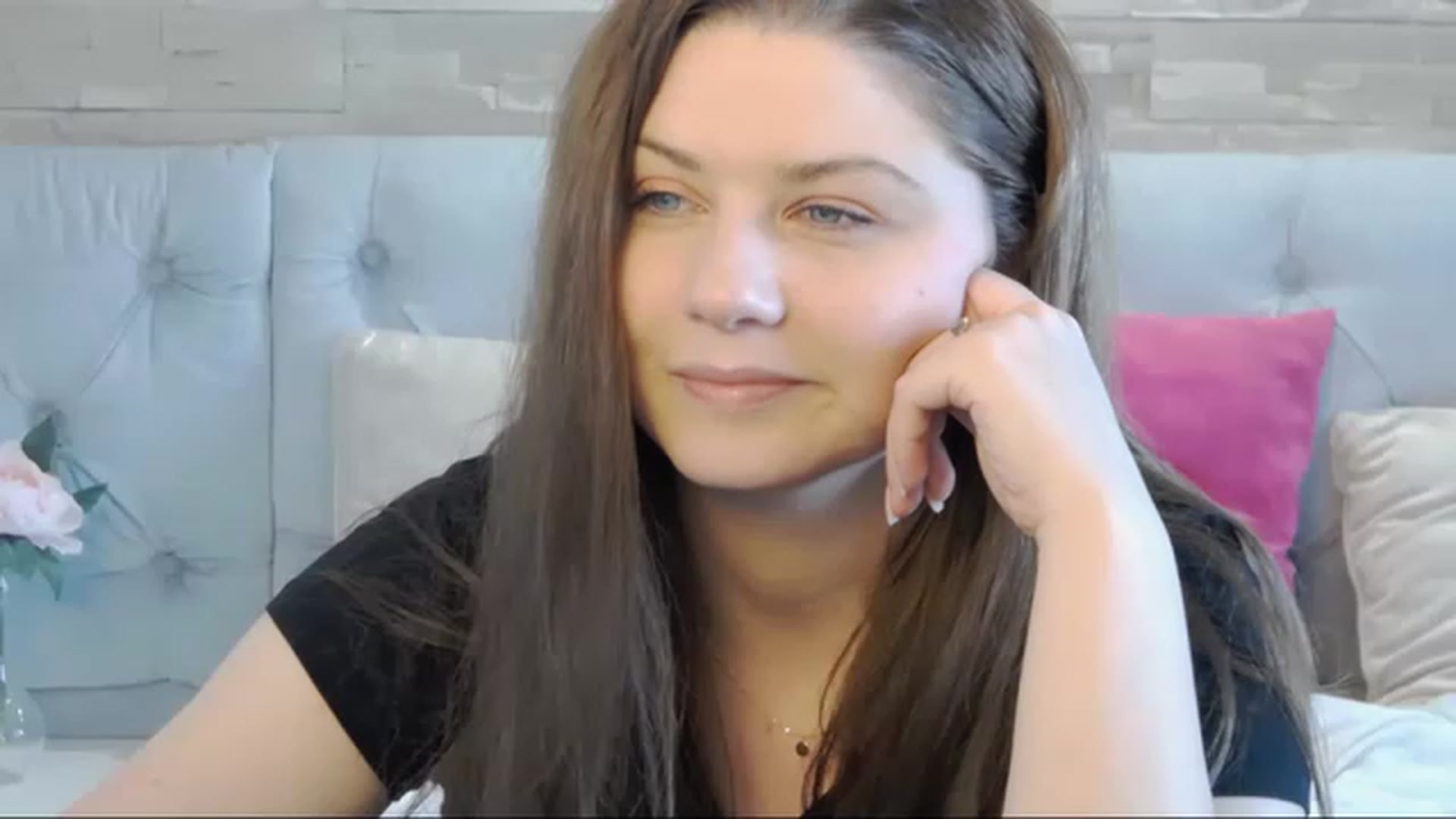 Gallery image thumbnail from Kaida_Ice's myfreecams stream on, 01/30/2023, 12:53 image 5 of 20