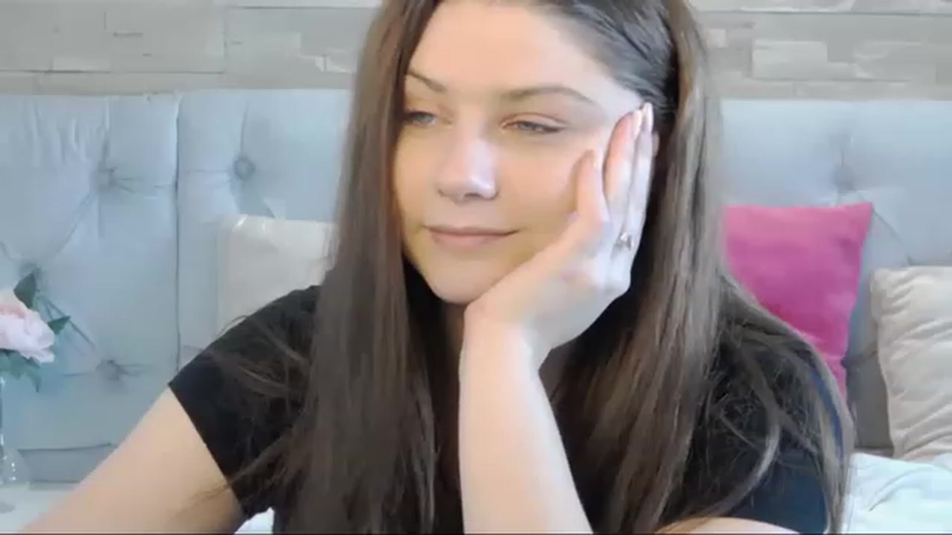 Gallery image thumbnail from Kaida_Ice's myfreecams stream on, 01/30/2023, 12:53 image 2 of 20