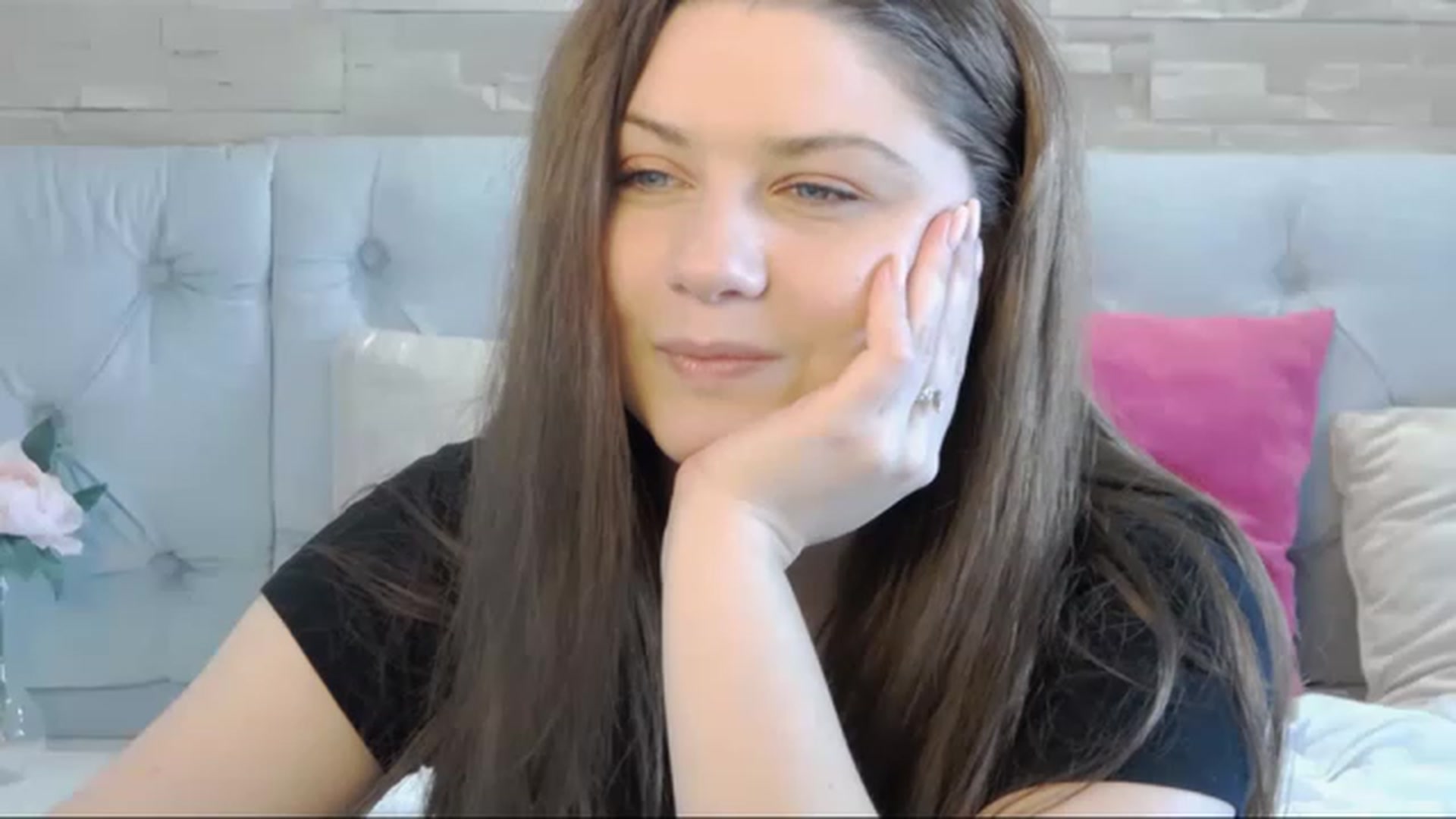 Gallery image thumbnail from Kaida_Ice's myfreecams stream on, 01/30/2023, 12:53 image 4 of 20
