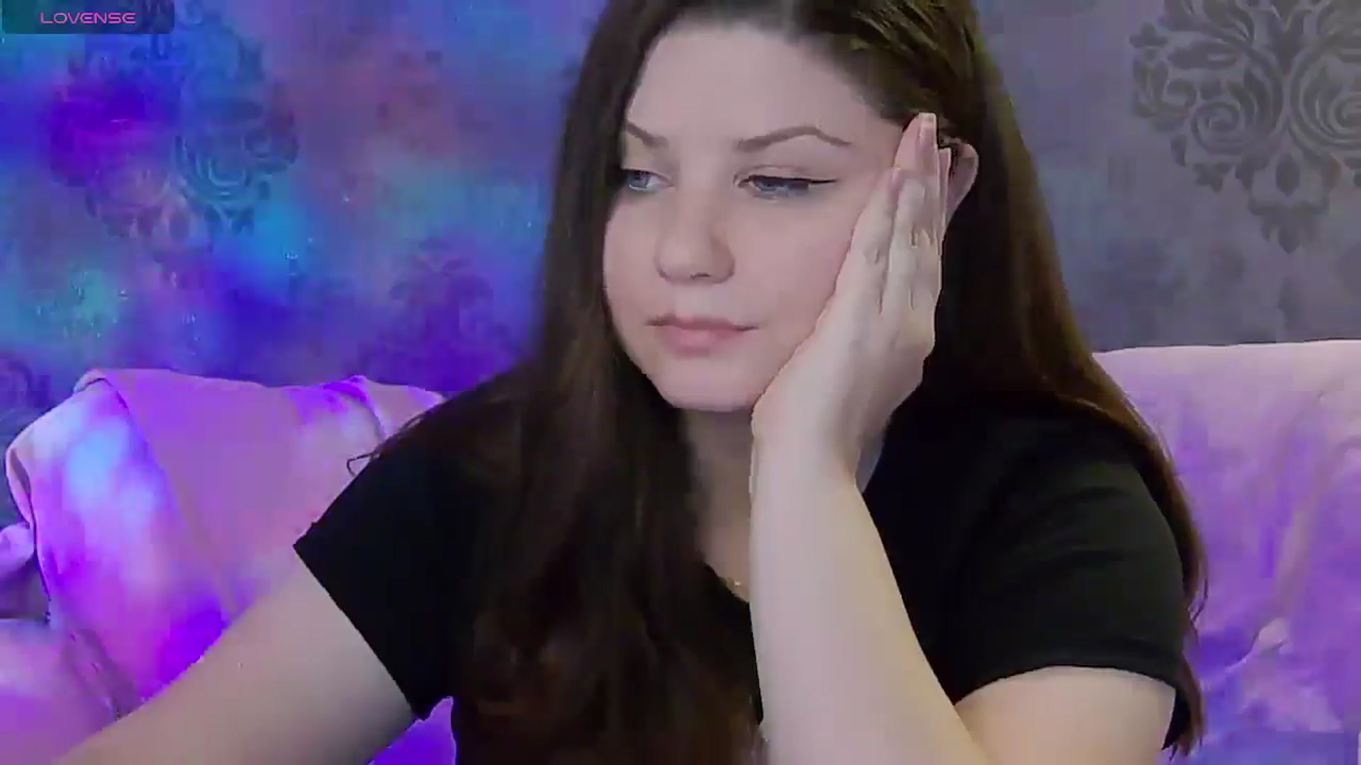 Gallery image thumbnail from Kaida_Ice's myfreecams stream on, 12/30/2024, 13:00 image 15 of 20