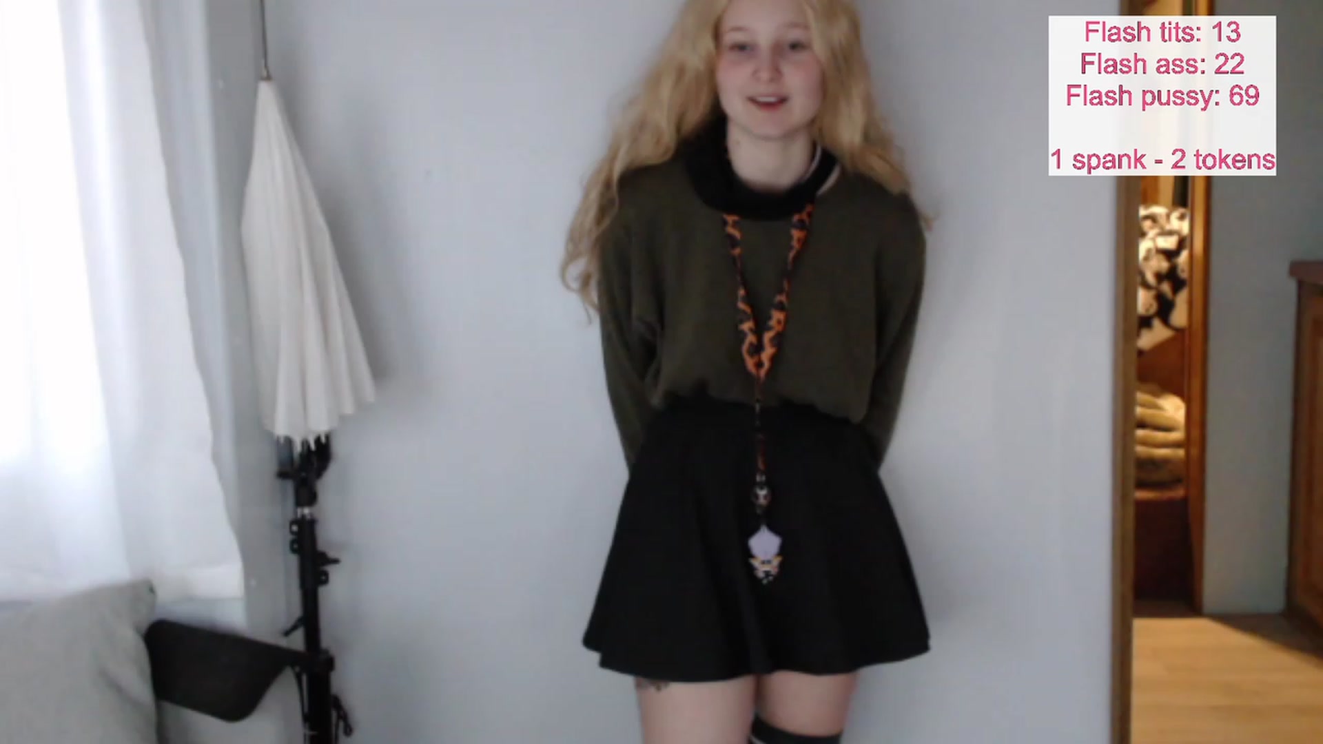 Gallery image thumbnail from Kaikitten2002's myfreecams stream on, 11/15/2022, 24:19 image 12 of 20