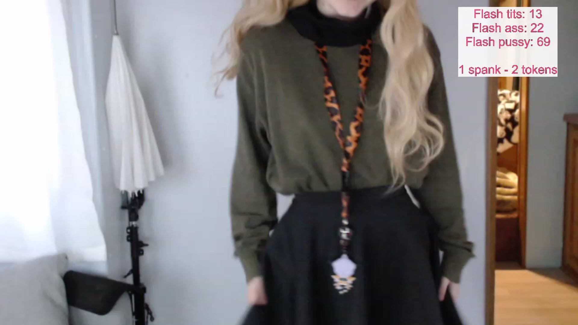 Gallery image thumbnail from Kaikitten2002's myfreecams stream on, 11/15/2022, 24:19 image 11 of 20