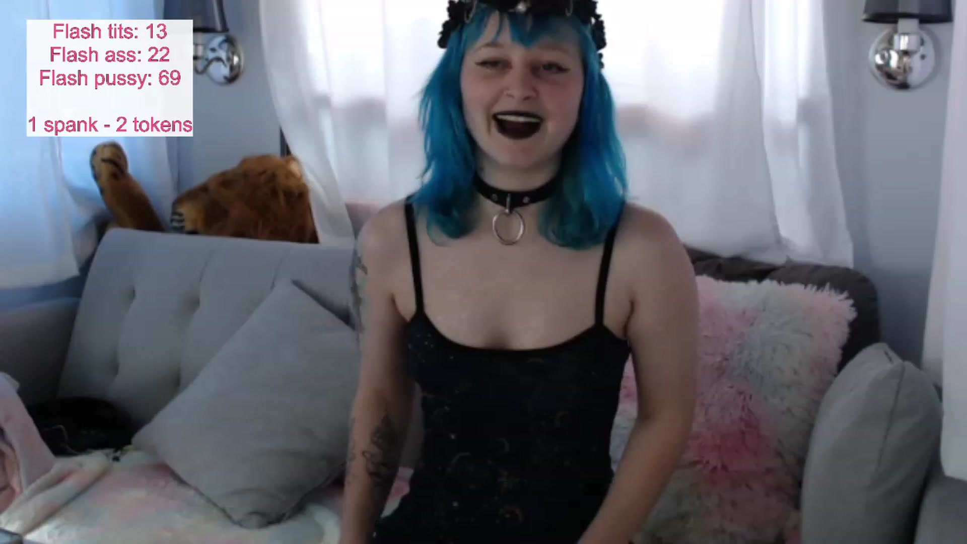 Gallery image thumbnail from Kaikitten2002's myfreecams stream on, 12/19/2022, 21:49 image 5 of 20