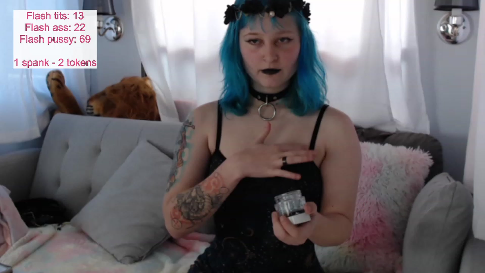 Gallery image thumbnail from Kaikitten2002's myfreecams stream on, 12/19/2022, 21:49 image 1 of 20