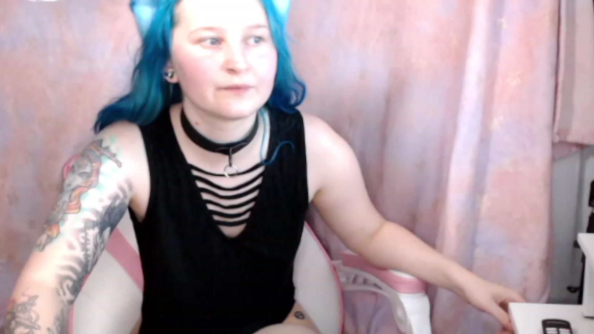Gallery image thumbnail from Kaikitten2002's myfreecams stream on, 08/20/2023, 04:59 image 18 of 20